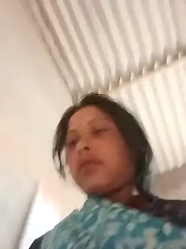 Snapshot of Shreya_pandit chatting on April 23, 2026, 12:29 pm Shreya pandit online show from April 23, 2026, 12:29 pm