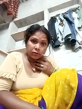 Snapshot of Shreya_pandit chatting on April 24, 2026, 12:51 pm Shreya pandit online show from April 24, 2026, 12:51 pm