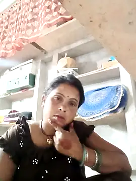 Snapshot of Shreya_pandit chatting on May 10, 2026, 4:53 pm Shreya pandit online show from May 10, 2026, 4:53 pm