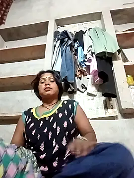 Snapshot of Shreya_pandit chatting on May 7, 2026, 12:26 am Shreya pandit online show from May 7, 2026, 12:26 am
