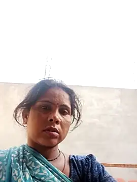 Snapshot of Shreya_pandit chatting on May 16, 2026, 1:37 am Shreya pandit online show from May 16, 2026, 1:37 am