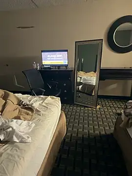 ebnysissycd online show from April 9, 2026, 2:46 am