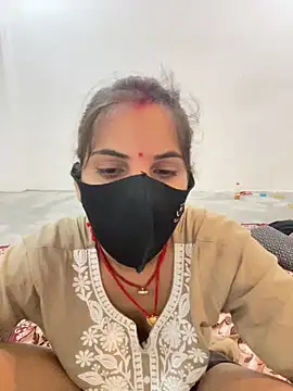 Snapshot of Pooja_Love143 chatting on May 19, 2026, 2:35 pm Pooja Love143 online show from May 19, 2026, 2:35 pm