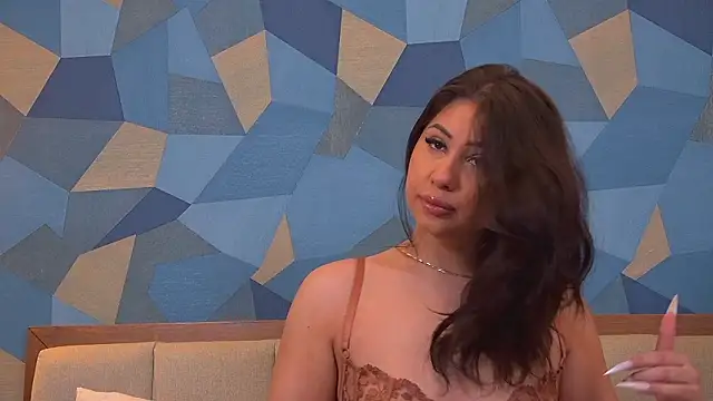 Snapshot of Valentina_Oliver chatting on February 5, 2026, 5:36 am Valentina Oliver online show from February 5, 2026, 5:36 am