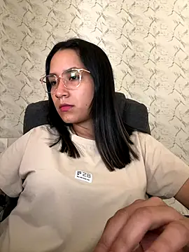 Snapshot of Val12777 chatting on December 22, 2025, 3:23 pm Val12777 online show from December 22, 2025, 3:23 pm