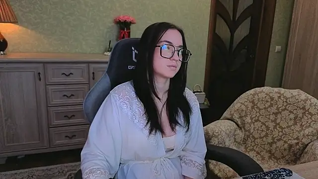 AnneAverry online show from February 17, 2026, 10:12 am