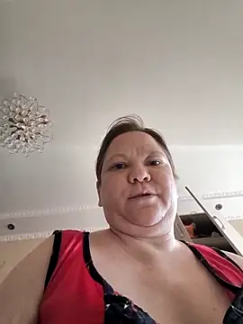 -Queen- online show from February 26, 2026, 6:24 am