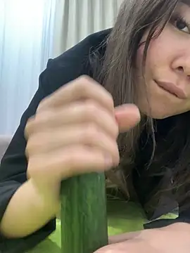 Snapshot of Sarah2127 chatting on February 10, 2026, 7:35 pm Sarah2127 online show from February 10, 2026, 7:35 pm