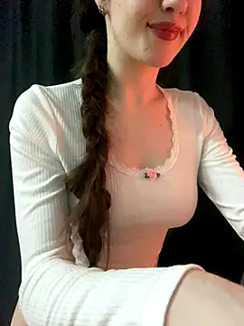 shrie beverly0000 online show from December 21, 2025, 11:38 pm