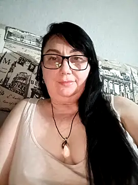 MariSwan222 online show from May 14, 2026, 8:39 pm