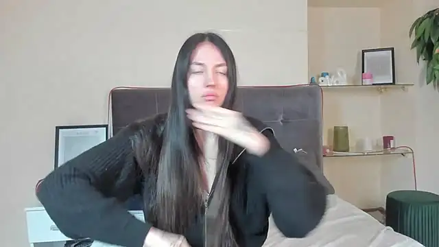 AdrianaCult online show from March 5, 2026, 9:50 am