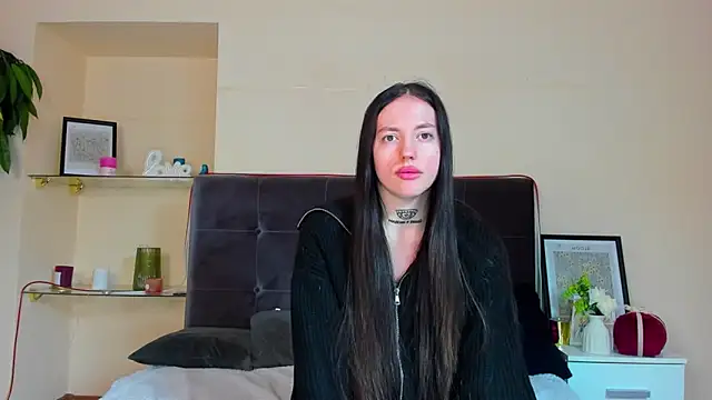 AdrianaCult online show from March 27, 2026, 6:22 am