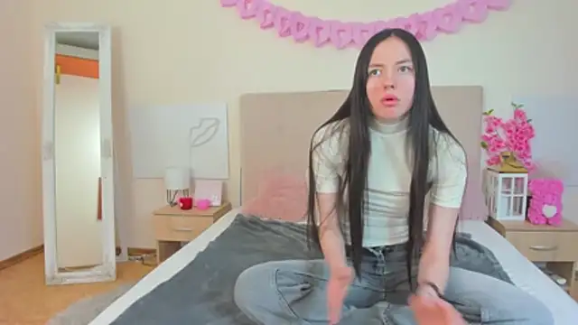 AdrianaCult online show from March 3, 2026, 6:31 am