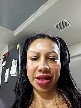 Snapshot of Grace_Velvet chatting on March 26, 2026, 9:29 am Grace Velvet online show from March 26, 2026, 9:29 am