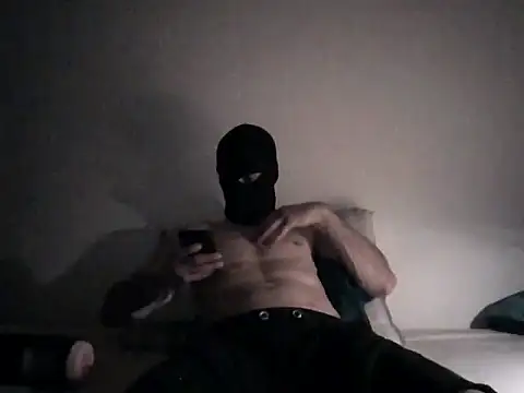 Snapshot of Mikki9233 chatting on December 20, 2025, 9:39 pm Mikki9233 online show from December 20, 2025, 9:39 pm