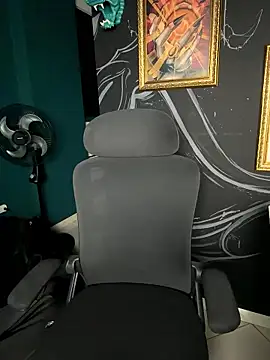 Snapshot of sophie_rizoo chatting on January 17, 2026, 3:54 am sophie rizoo online show from January 17, 2026, 3:54 am