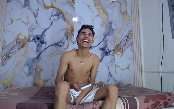 Snapshot of Damian_and_theo chatting on January 16, 2026, 7:18 pm Damian and theo online show from January 16, 2026, 7:18 pm