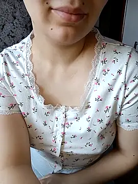 Snapshot of Emilyhomegirl1 chatting on February 26, 2026, 5:29 am Emilyhomegirl1 online show from February 26, 2026, 5:29 am