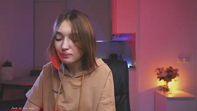 Leyla crsh online show from April 11, 2026, 5:15 am