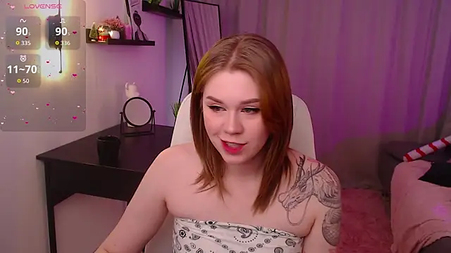 Snapshot of Alison_Doody chatting on December 19, 2025, 7:33 am Alison Doody online show from December 19, 2025, 7:33 am