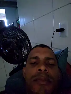 Snapshot of marreta240675 chatting on March 5, 2026, 10:45 am marreta240675 online show from March 5, 2026, 10:45 am