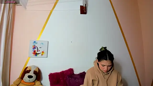 Snapshot of MapeDiamond chatting on April 10, 2026, 2:02 pm MapeDiamond online show from April 10, 2026, 2:02 pm