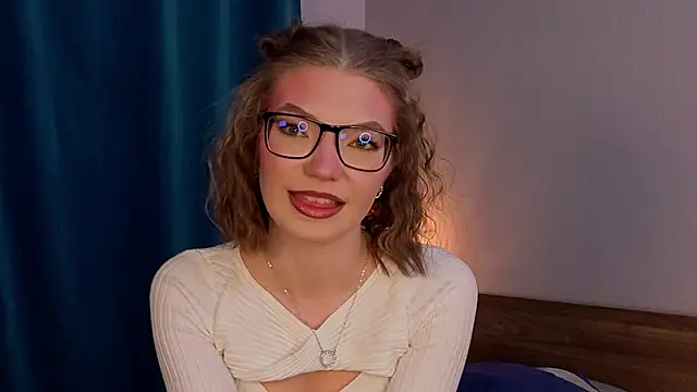 Snapshot of JeaneneWoltz chatting on February 6, 2026, 6:04 pm JeaneneWoltz online show from February 6, 2026, 6:04 pm