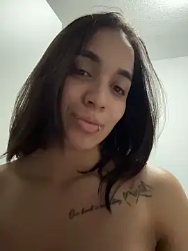 MiaMorenoo online show from March 26, 2026, 6:39 pm