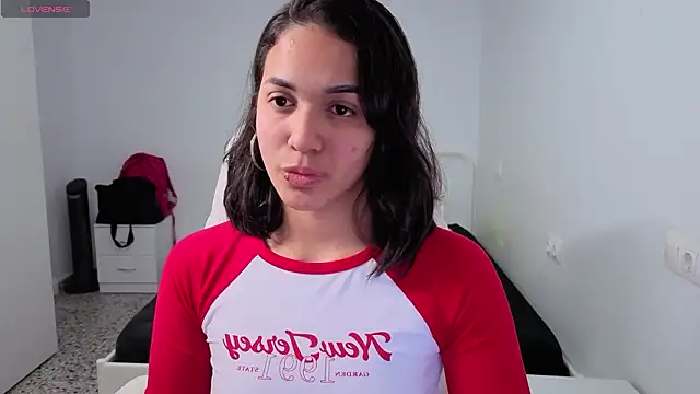 MiaMorenoo online show from January 31, 2026, 7:56 pm