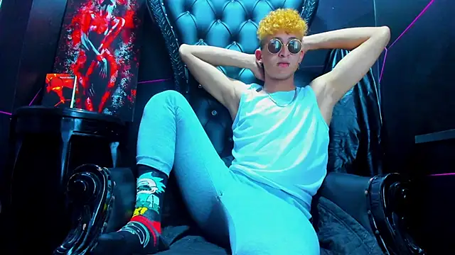 Ethan Waalker online show from April 8, 2026, 3:52 am