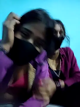 Snapshot of Aaradhya-Rani chatting on December 21, 2025, 8:09 pm Aaradhya-Rani online show from December 21, 2025, 8:09 pm