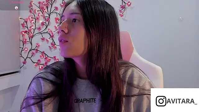 Snapshot of vanesita_ chatting on May 17, 2026, 1:27 am vanesita online show from May 17, 2026, 1:27 am
