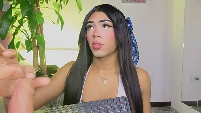 Snapshot of Im_Perlaa_ chatting on January 8, 2026, 8:15 pm Im Perlaa online show from January 8, 2026, 8:15 pm