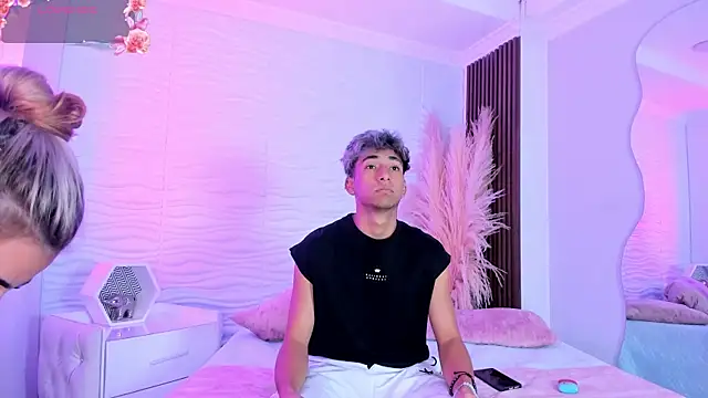 kimberlyAndOstin online show from January 10, 2026, 12:55 pm