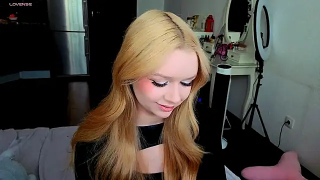 Snapshot of my_liss chatting on May 26, 2026, 12:25 pm my liss online show from May 26, 2026, 12:25 pm