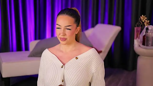 Snapshot of SelenneDream chatting on January 10, 2026, 7:20 pm SelenneDream online show from January 10, 2026, 7:20 pm