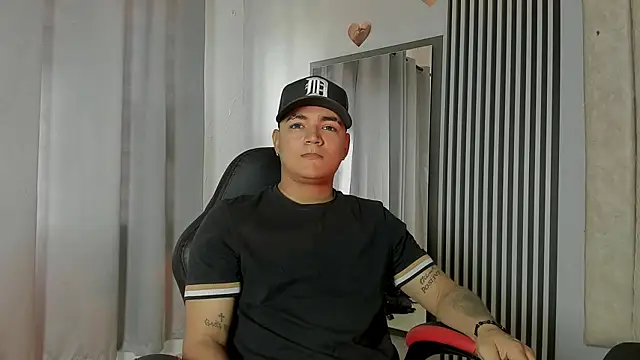 Snapshot of dante_jonss chatting on December 17, 2025, 8:47 pm dante jonss online show from December 17, 2025, 8:47 pm