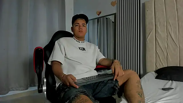 Snapshot of dante_jonss chatting on December 20, 2025, 8:33 pm dante jonss online show from December 20, 2025, 8:33 pm