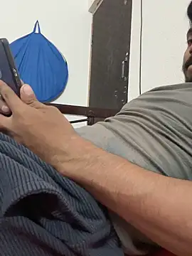 Snapshot of hot_gym_b0y chatting on February 24, 2026, 6:20 pm hot gym b0y online show from February 24, 2026, 6:20 pm