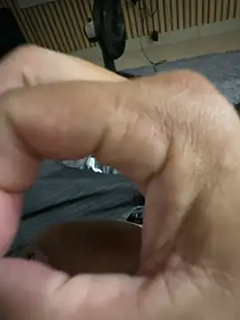 Snapshot of SnakyBolt chatting on February 14, 2026, 11:05 pm SnakyBolt online show from February 14, 2026, 11:05 pm