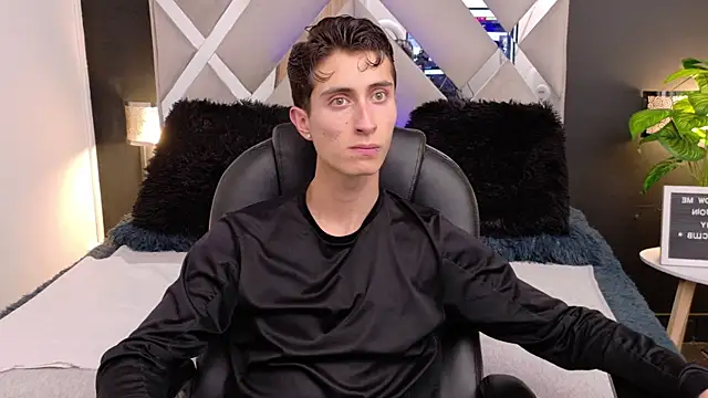 Snapshot of Ithan_Skin chatting on January 13, 2026, 11:47 am Ithan Skin online show from January 13, 2026, 11:47 am