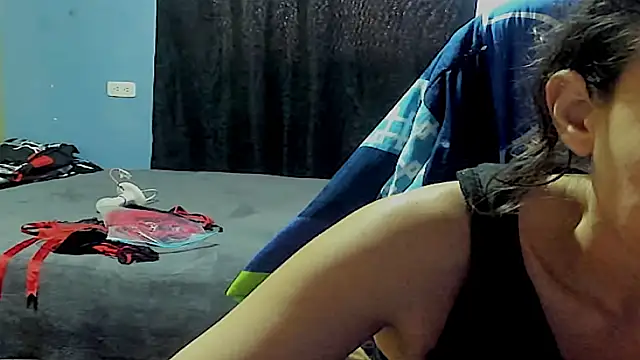 riquimona online show from February 26, 2026, 6:30 pm