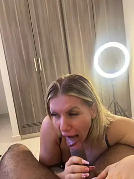 Snapshot of Natalia_Fit chatting on April 9, 2026, 5:09 am Natalia Fit online show from April 9, 2026, 5:09 am