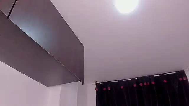 Snapshot of naughtysalomon__ chatting on February 21, 2026, 12:01 am naughtysalomon online show from February 21, 2026, 12:01 am