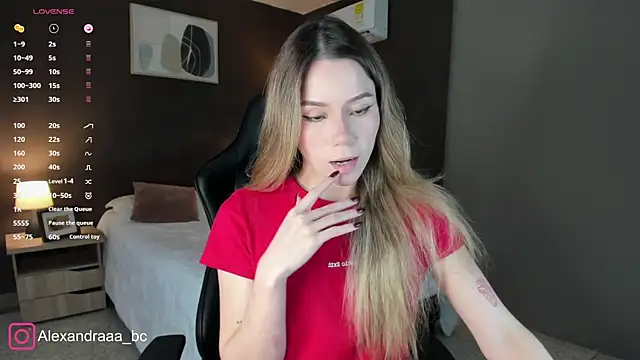 Alexandra-02 online show from January 5, 2026, 9:18 pm