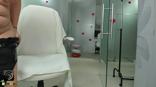 Snapshot of missdominna chatting on May 9, 2026, 2:48 am missdominna online show from May 9, 2026, 2:48 am