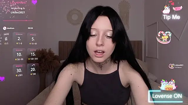 Snapshot of Sn0w__queen chatting on February 21, 2026, 8:16 am Sn0w queen online show from February 21, 2026, 8:16 am