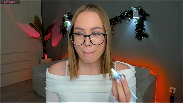 Aurelia Voss online show from January 8, 2026, 8:04 pm