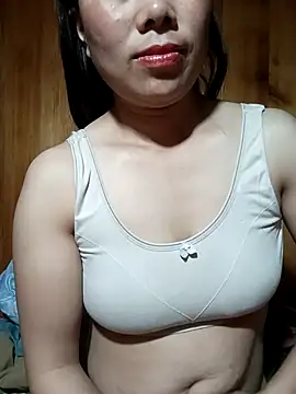 Chloe-ee online show from February 25, 2026, 10:42 pm