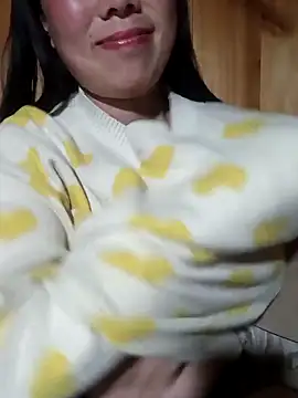 Chloe-ee online show from February 19, 2026, 11:23 pm